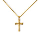collana con croce
