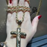 collana con croce